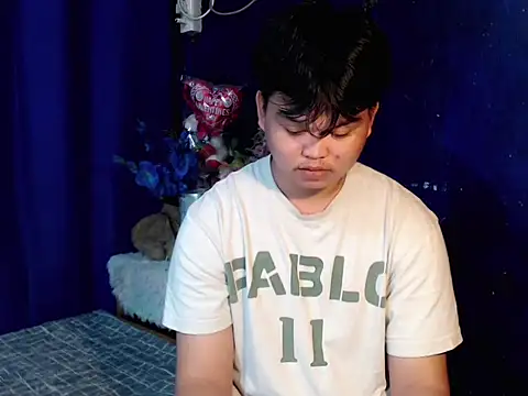 Snapshot of Reynelcock chatting on 10.26.25 Reynelcock online show from 10.26.25