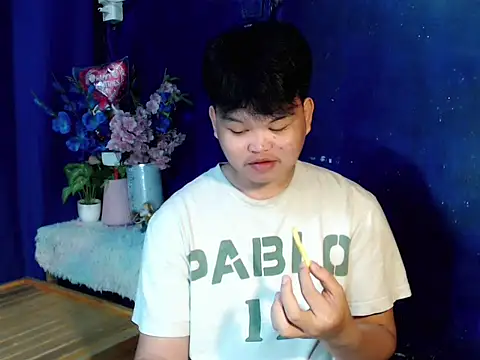 Reynelcock online show from 11.30.25