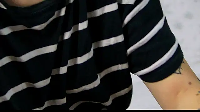 SarraRay online show from 01.05.26