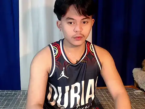 Snapshot of urguy_toshi chatting on 10.09.25 urguy toshi online show from 10.09.25