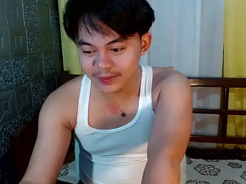 Snapshot of urguy_toshi chatting on 10.15.25 urguy toshi online show from 10.15.25