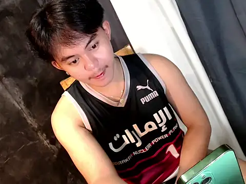 Snapshot of urguy_toshi chatting on 10.22.25 urguy toshi online show from 10.22.25