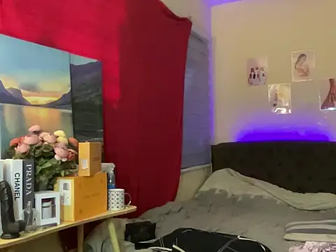 Snapshot of CassieXMarga chatting on 10.15.25 CassieXMarga online show from 10.15.25