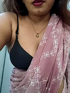 Snapshot of HOTT_SHANAYA chatting on 11.16.25 HOTT SHANAYA online show from 11.16.25