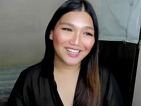 Snapshot of Lou_heart chatting on 10.25.25 Lou heart online show from 10.25.25