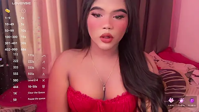 Snapshot of ursweet_sofia chatting on 06.23.26 ursweet sofia online show from 06.23.26
