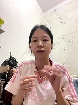 Snapshot of meomeo2k6 chatting on 10.17.25 meomeo2k6 online show from 10.17.25