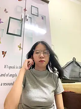 Snapshot of meomeo2k6 chatting on 10.20.25 meomeo2k6 online show from 10.20.25