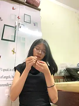 Snapshot of meomeo2k6 chatting on 10.22.25 meomeo2k6 online show from 10.22.25