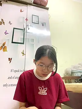 Snapshot of meomeo2k6 chatting on 10.23.25 meomeo2k6 online show from 10.23.25