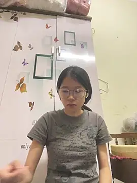 Snapshot of meomeo2k6 chatting on 10.24.25 meomeo2k6 online show from 10.24.25