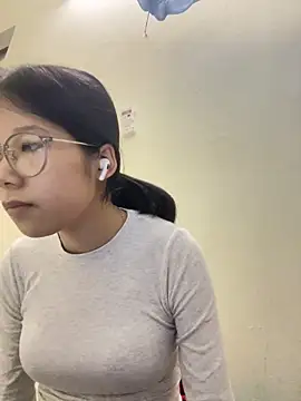 Snapshot of meomeo2k6 chatting on 11.07.25 meomeo2k6 online show from 11.07.25