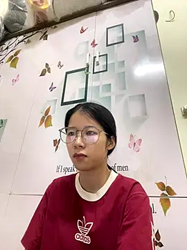 Snapshot of meomeo2k6 chatting on 11.15.25 meomeo2k6 online show from 11.15.25