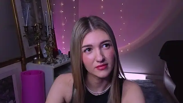 Snapshot of BeatrixGummer chatting on 11.06.25 BeatrixGummer online show from 11.06.25