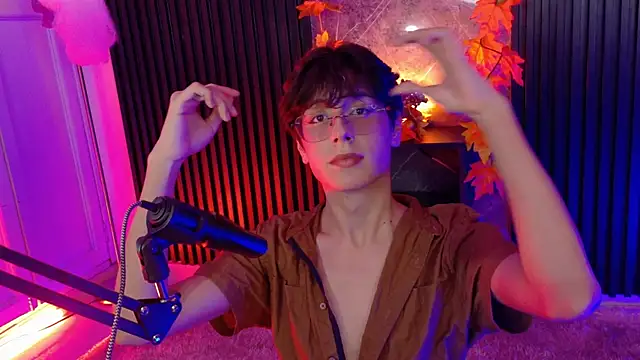 luixdust  online show from 10.02.25