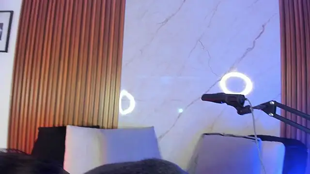 luixdust  online show from 10.13.25