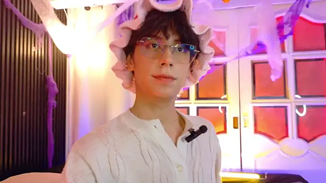 luixdust  online show from 10.20.25