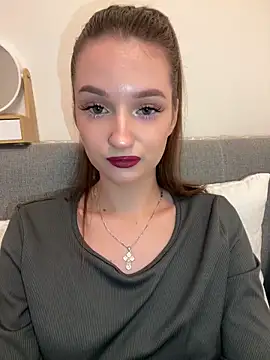 AdelinaEmber online show from 10.28.25