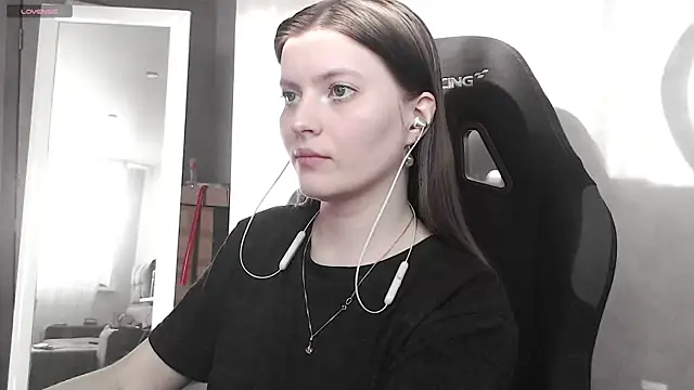 cute elfy  online show from 09.23.25