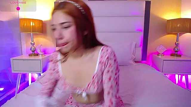 Snapshot of Solara- chatting on 10.22.25 Solara- online show from 10.22.25