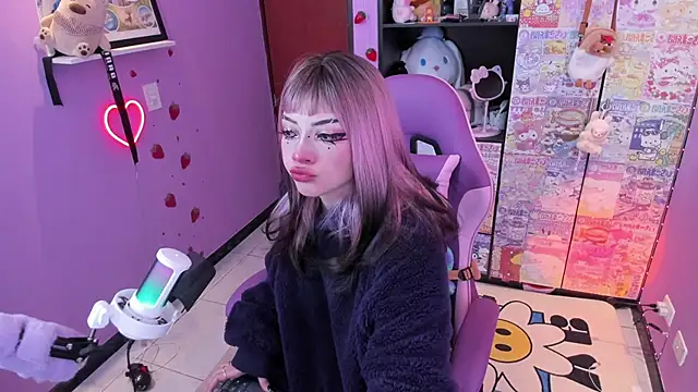 Snapshot of Vero_Osb_ chatting on 09.09.25 Vero Osb online show from 09.09.25