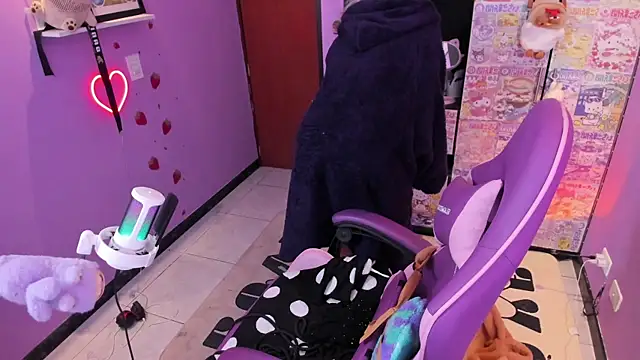 Snapshot of Vero_Osb_ chatting on 09.12.25 Vero Osb online show from 09.12.25