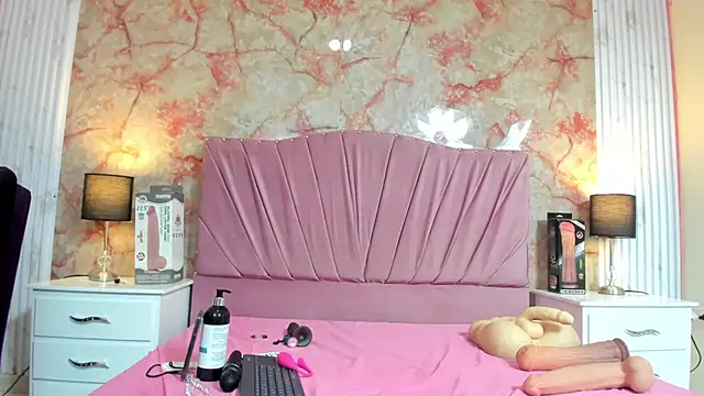 Wonderkloe  online show from 01.15.26