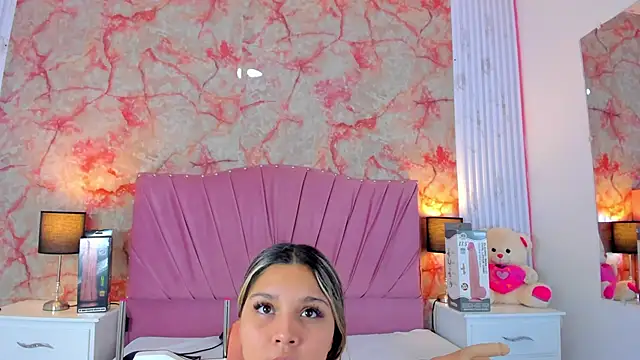 Wonderkloe  online show from 03.13.26