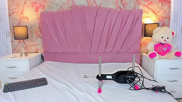 Wonderkloe  online show from 03.20.26