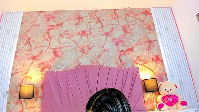 Wonderkloe  online show from 03.28.26