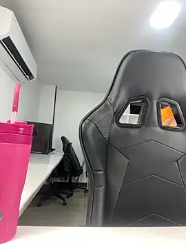 Snapshot of megan_bigboobs_ chatting on 10.21.25 megan bigboobs online show from 10.21.25