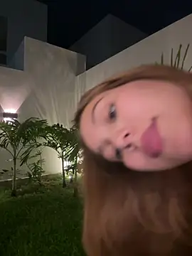 Snapshot of Nikii__ chatting on 05.25.26 Nikii online show from 05.25.26