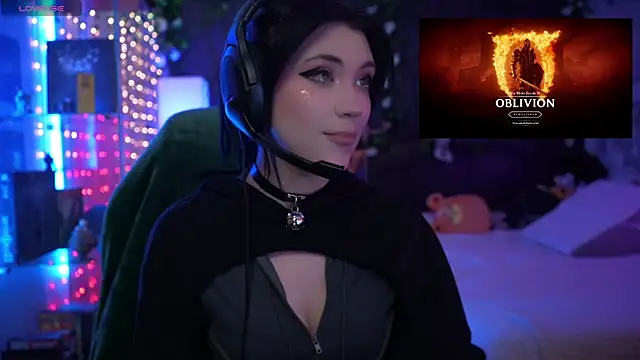 Snapshot of littlelune chatting on 01.05.26 littlelune online show from 01.05.26