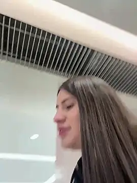 Isabella21  online show from 10.18.25