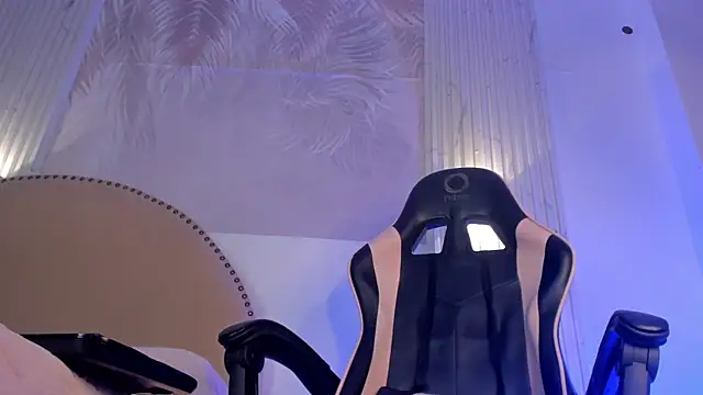 Snapshot of Melany__08 chatting on 09.12.25 Melany 08 online show from 09.12.25