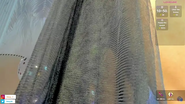 Snapshot of Melany__08 chatting on 10.25.25 Melany 08 online show from 10.25.25