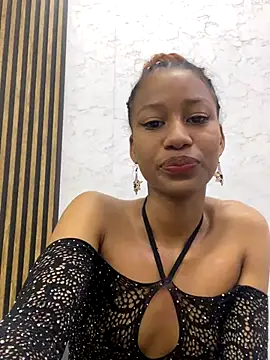 Snapshot of LorenBeiker- chatting on 09.27.25 LorenBeiker- online show from 09.27.25