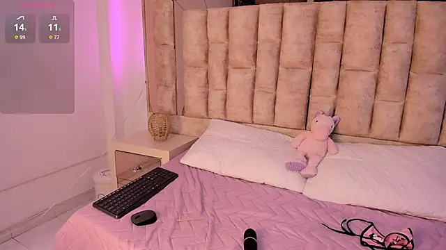 Snapshot of -Melissa chatting on 10.02.25 -Melissa online show from 10.02.25