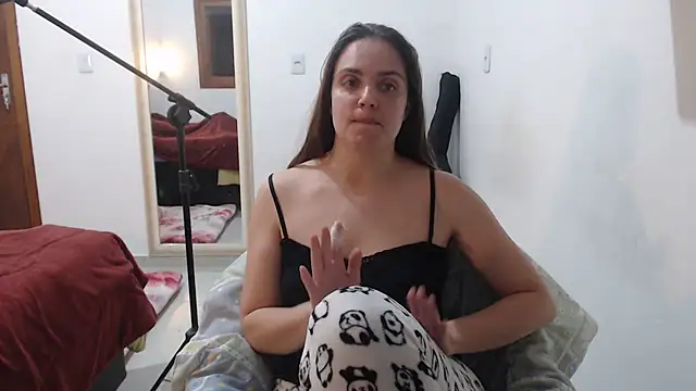 Snapshot of angell_apolo chatting on 10.31.25 angell apolo online show from 10.31.25