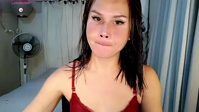 holly bitch online show from 07.18.26