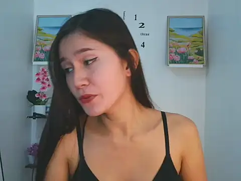 Snapshot of anne_smithe chatting on 11.06.25 anne smithe online show from 11.06.25