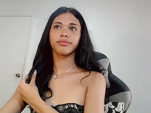 urcurlydiva online show from 10.23.25