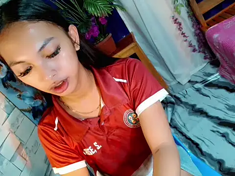 Simi Ipit online show from 06.15.26
