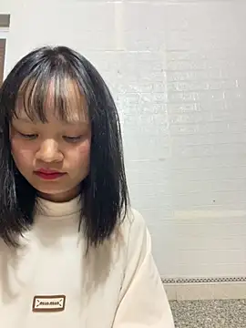 Daisy018 online show from 10.24.25