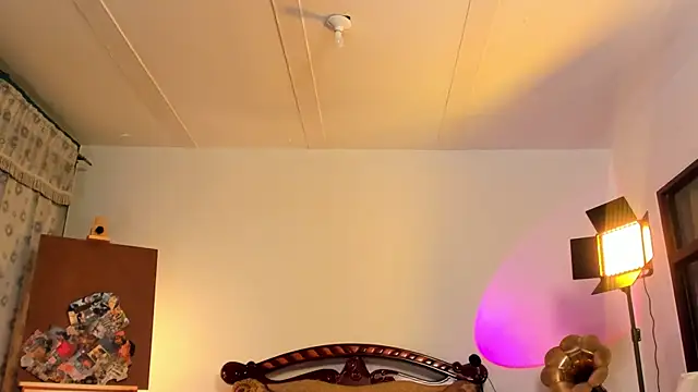 Snapshot of nonbinaryangel chatting on 05.22.26 nonbinaryangel online show from 05.22.26