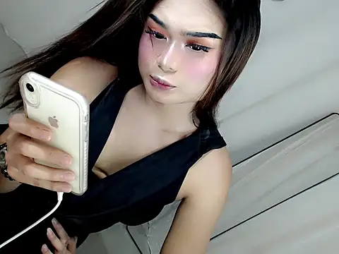 Snapshot of itsmekianna chatting on 10.11.25 itsmekianna online show from 10.11.25