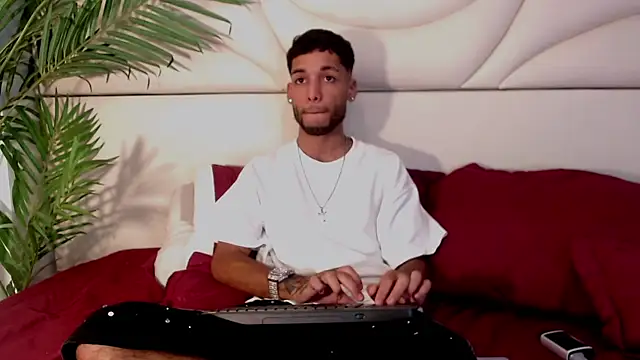 Thiagoferreti online show from 03.26.26