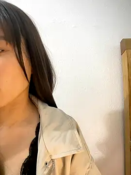Snapshot of Lucy217 chatting on 11.18.25 Lucy217 online show from 11.18.25