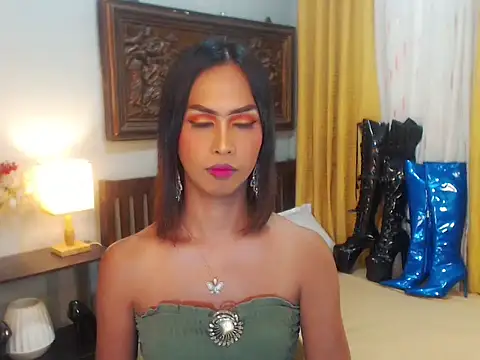 Snapshot of Nathalieheartt chatting on 09.23.25 Nathalieheartt online show from 09.23.25