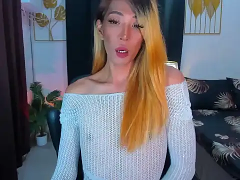 Snapshot of Amandawillson chatting on 10.31.25 Amandawillson online show from 10.31.25